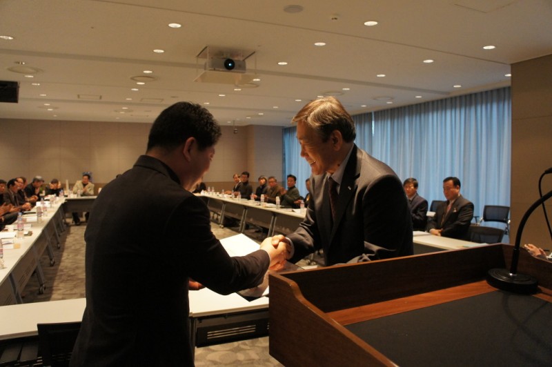 4ef41a398592ebd4bef78cd7fc2c82ed_1449819